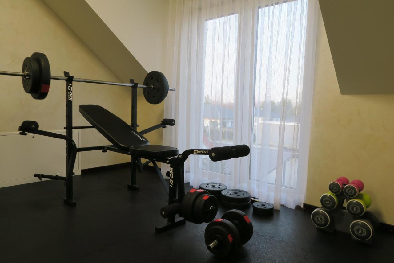 Hotel Millenium Góra Motyczna Buitenkant foto